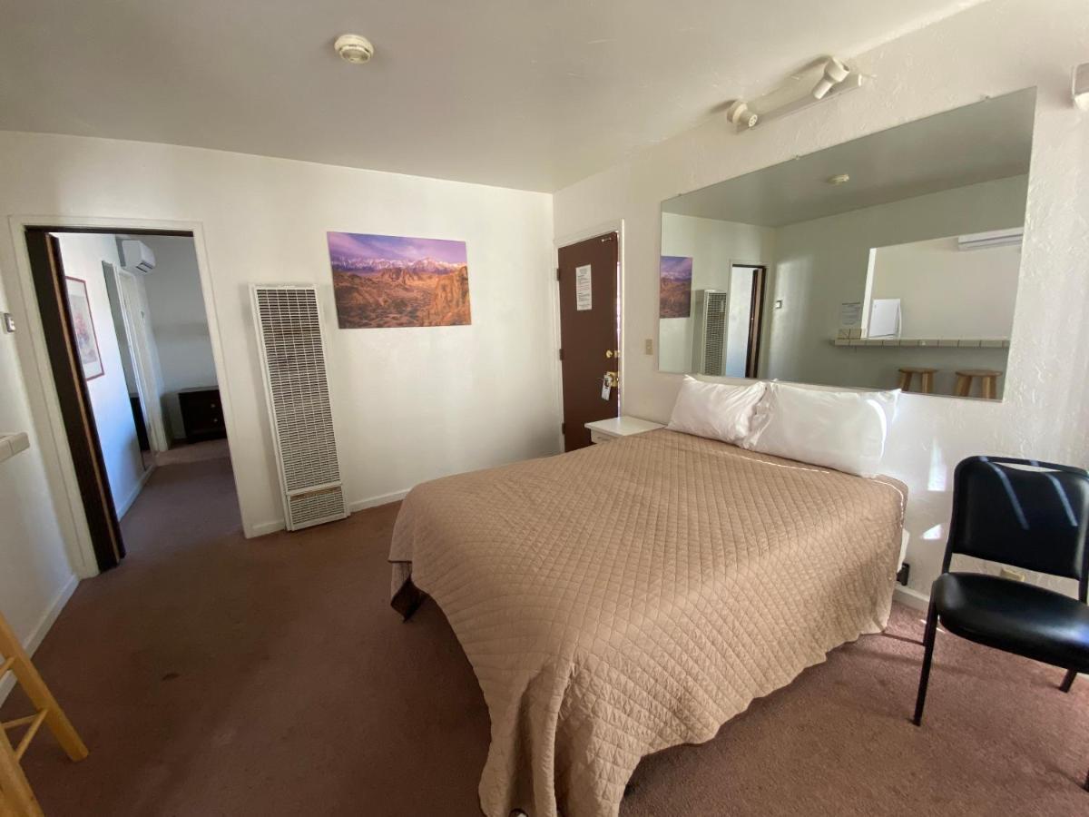 Bristlecone Motel Big Pine Exterior foto