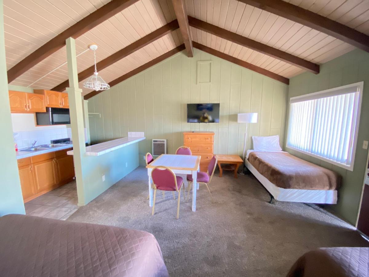 Bristlecone Motel Big Pine Exterior foto
